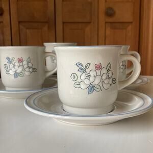 Vintage Hearthside Chantilly “Fleur de Lune” Cups & Saucers, Service for 4